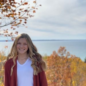 Meet your Posher, Julia